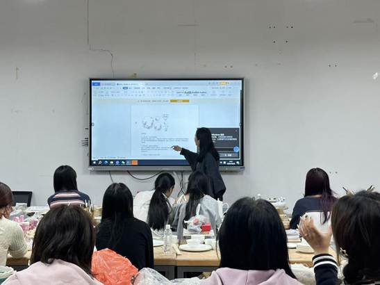 429b967f5851473f164e868b2e27c381